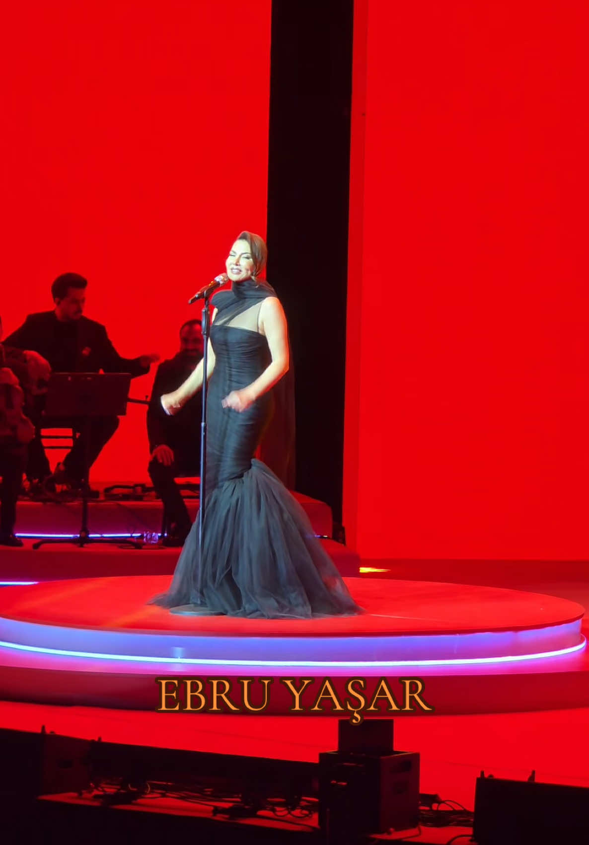 @Ebru Yaşar
