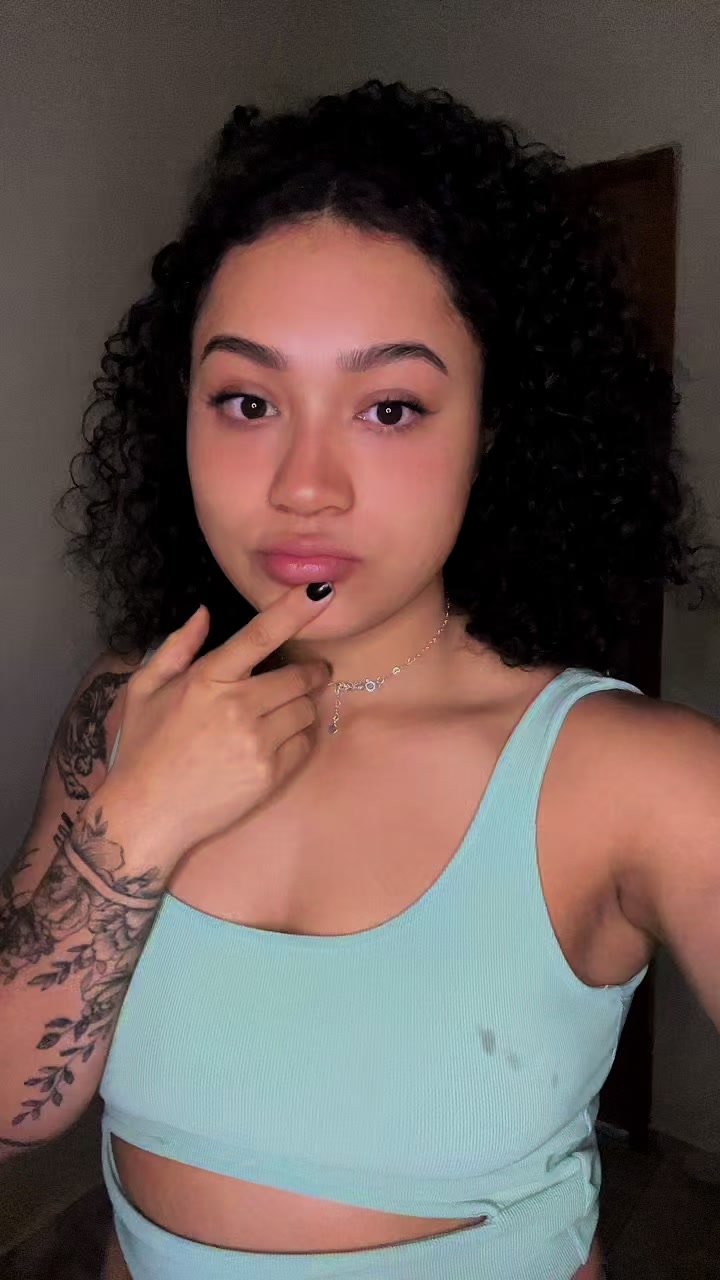 @aissa oliveira