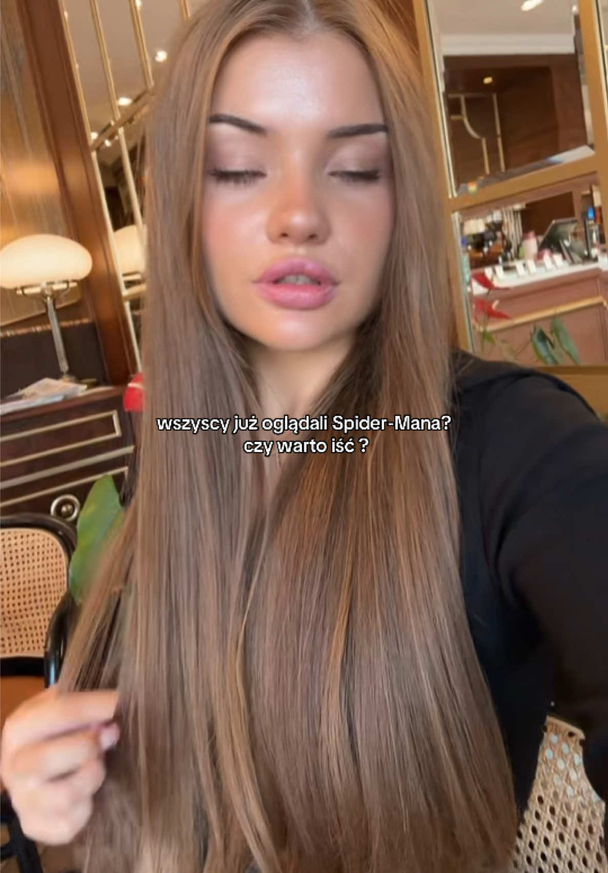 @Yuliia Hodunko