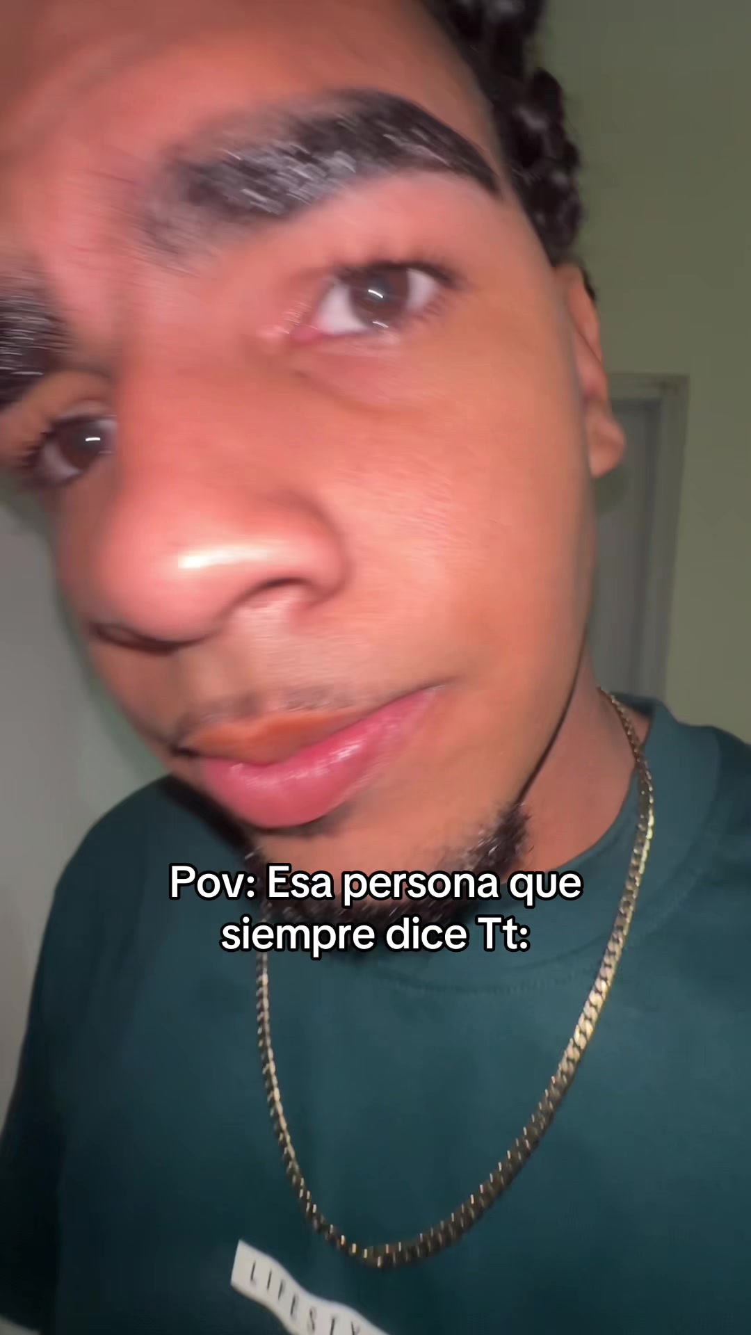 @Alexiño