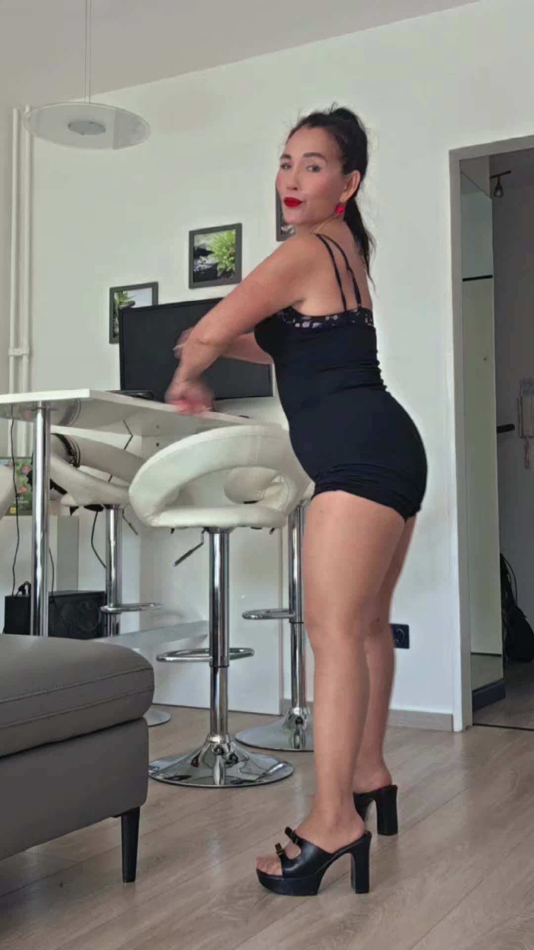 @Sharon Jolie08
