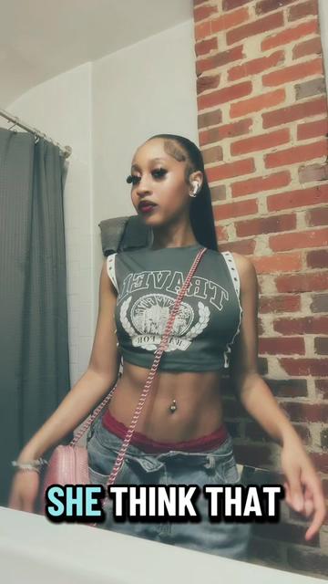 @Nia Simone