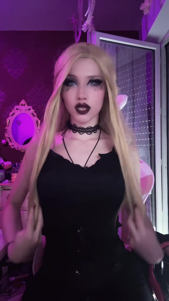 @𝑀𝑜𝓍_𝓍𝓎