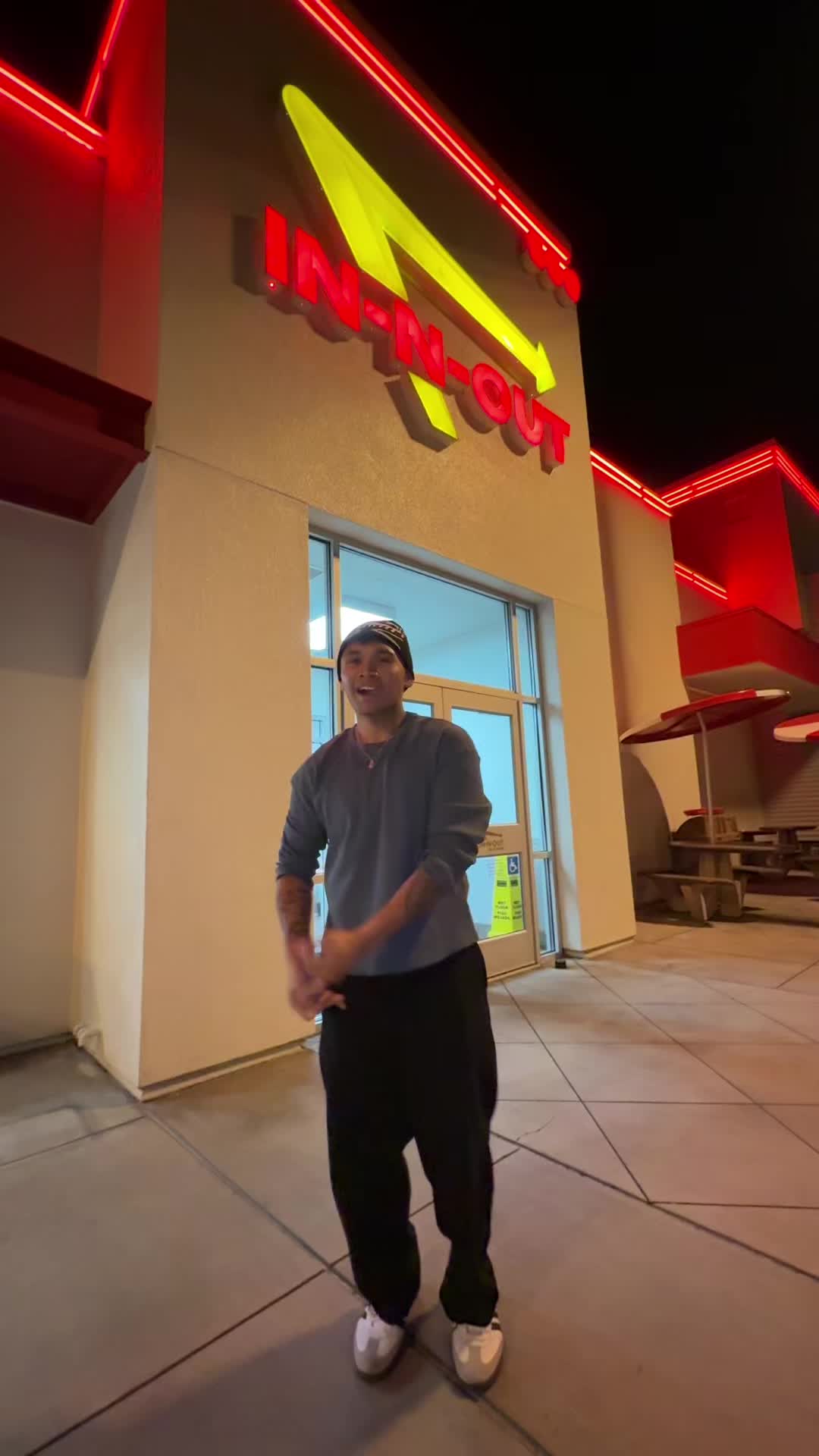 @ekek
