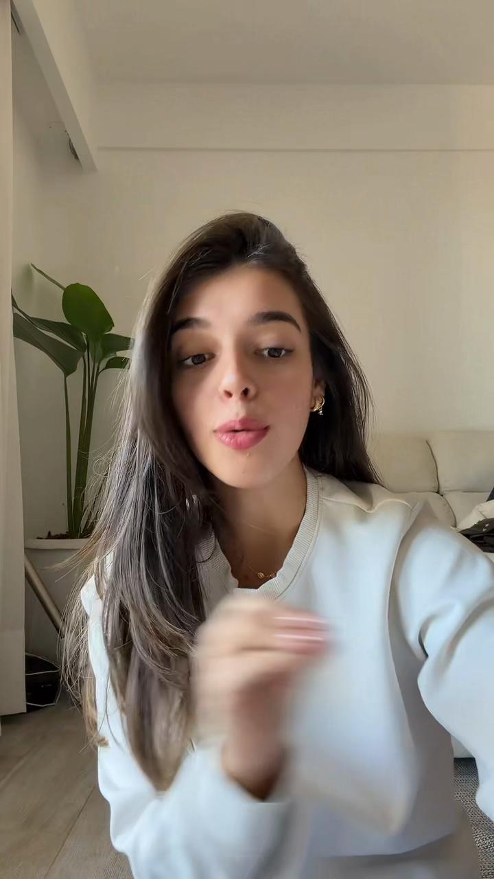 @Larissa María