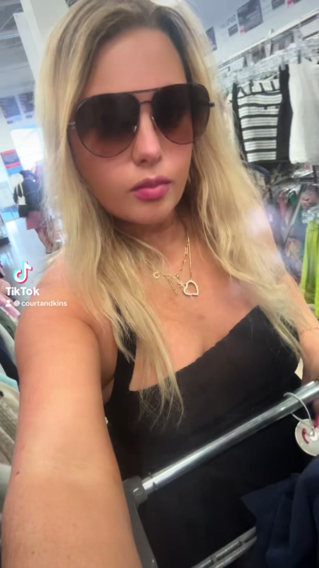 @courtandkins