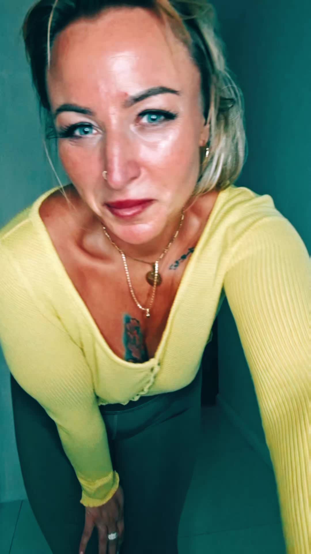 @kroliczekhop*