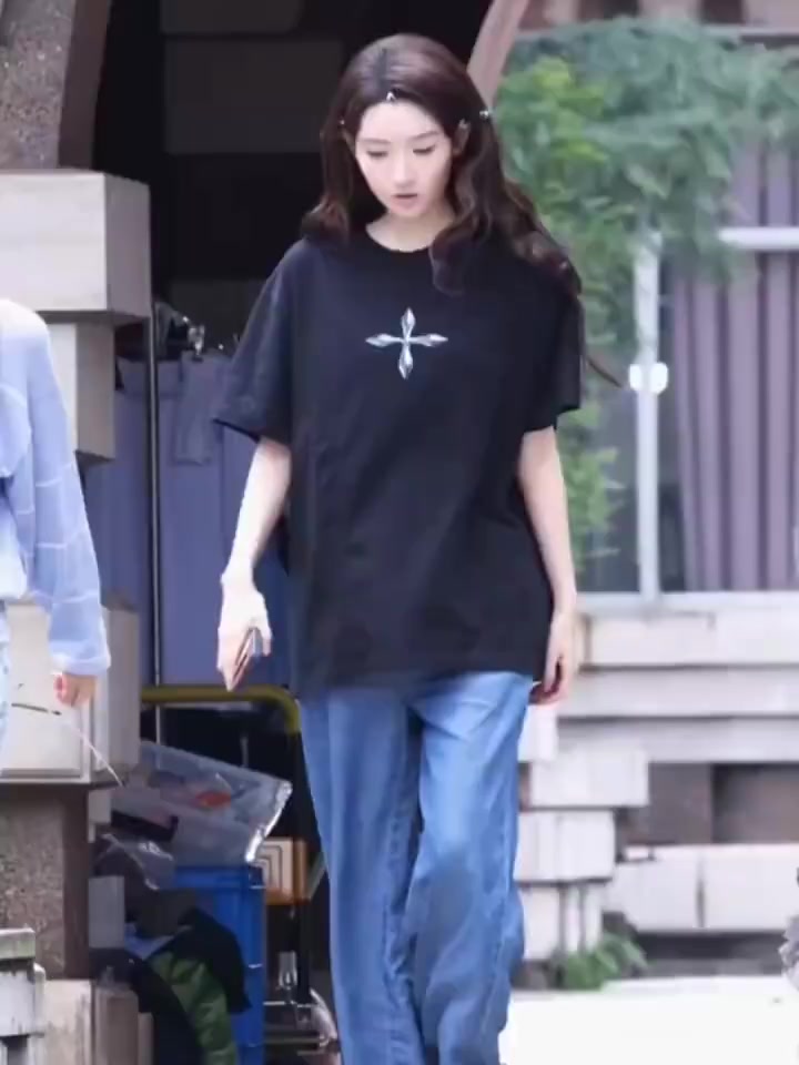 @Uvin_丽雅