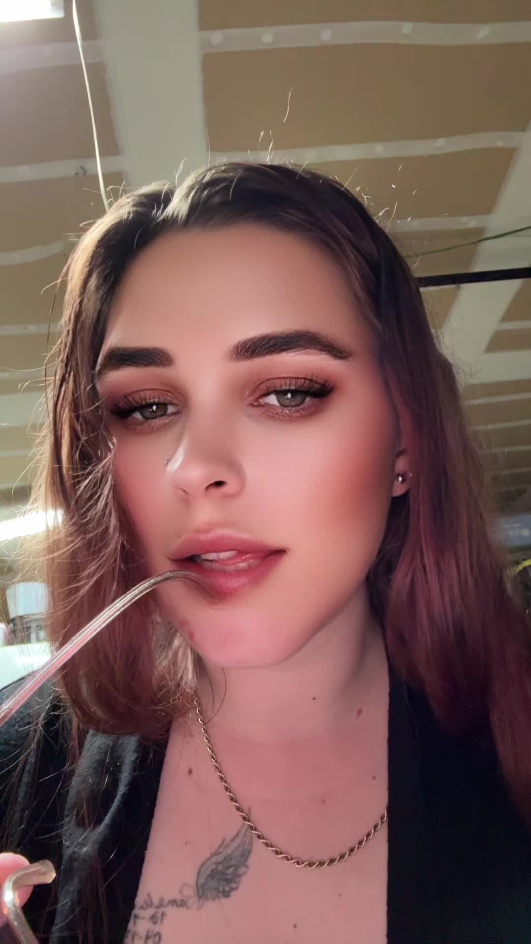 @Queenbee👸💋🫰🏻