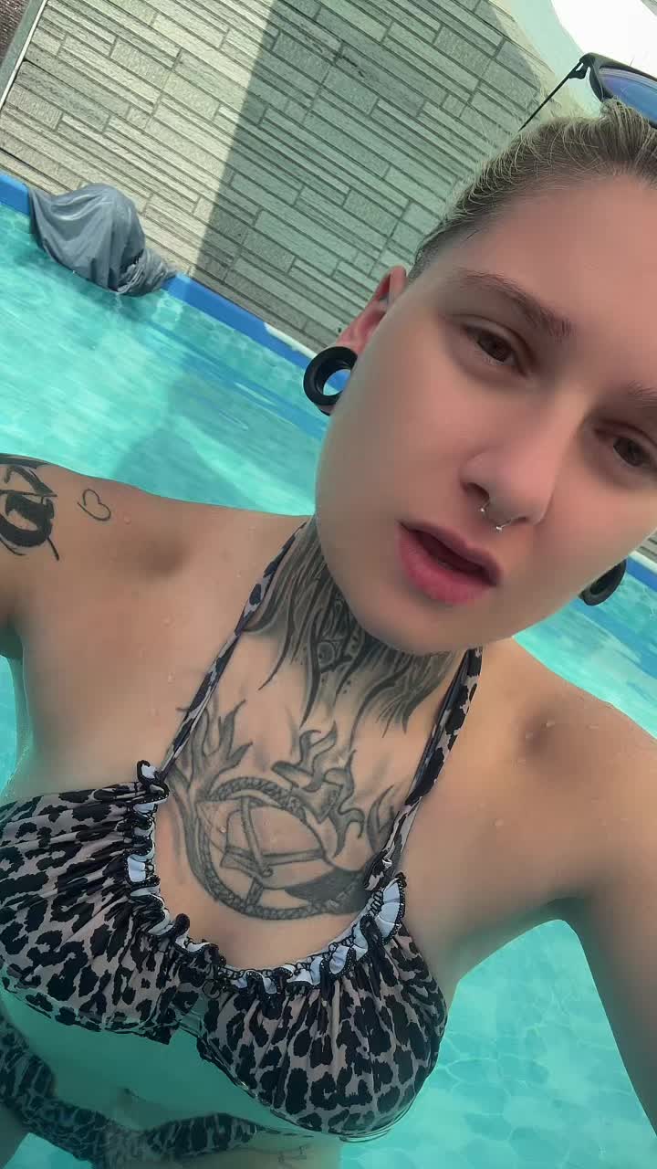 @Ena