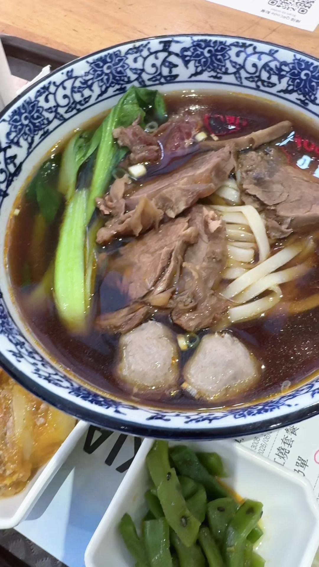 @M’s Travel & Food Finds