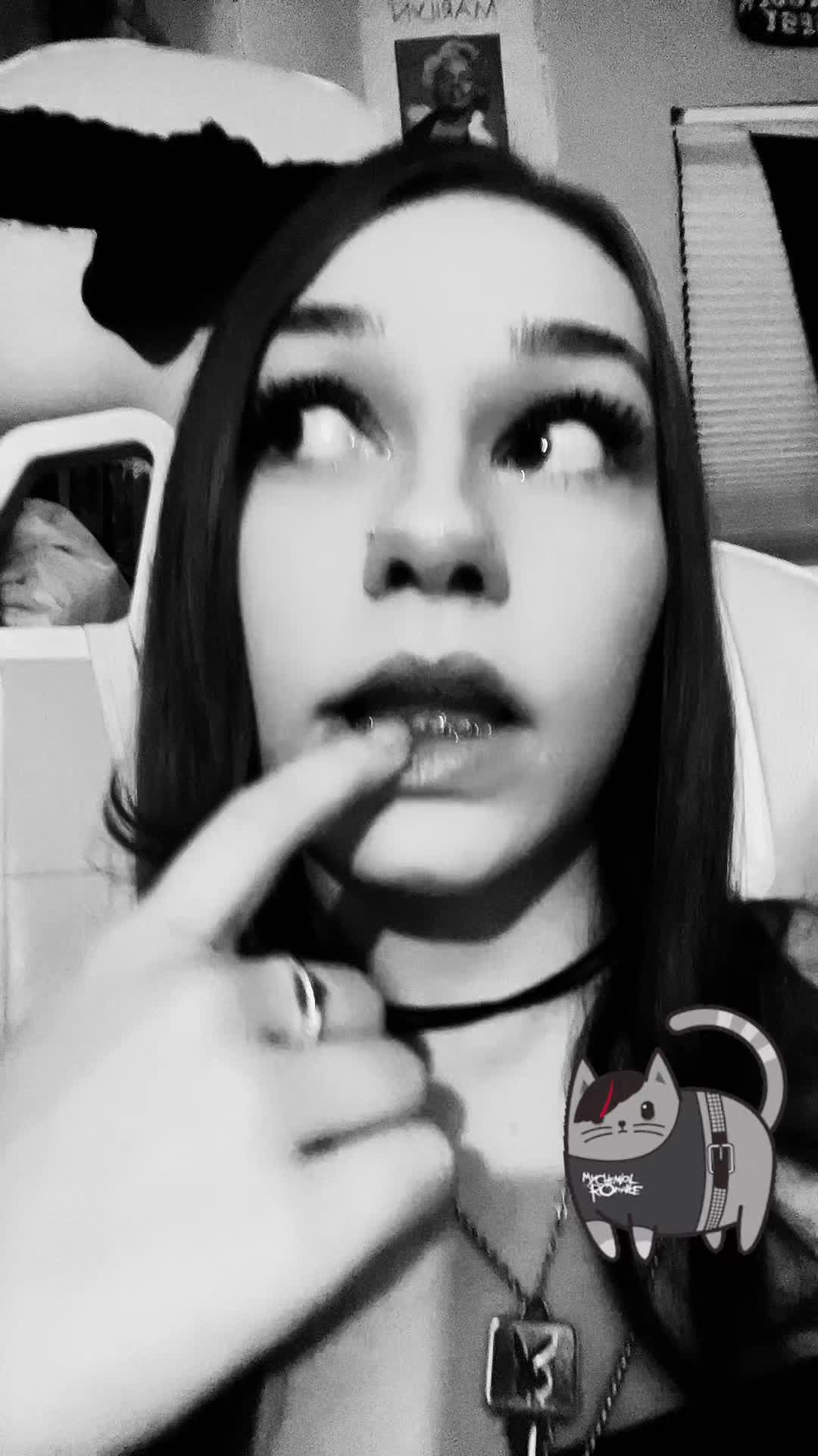 @glittertornado88
