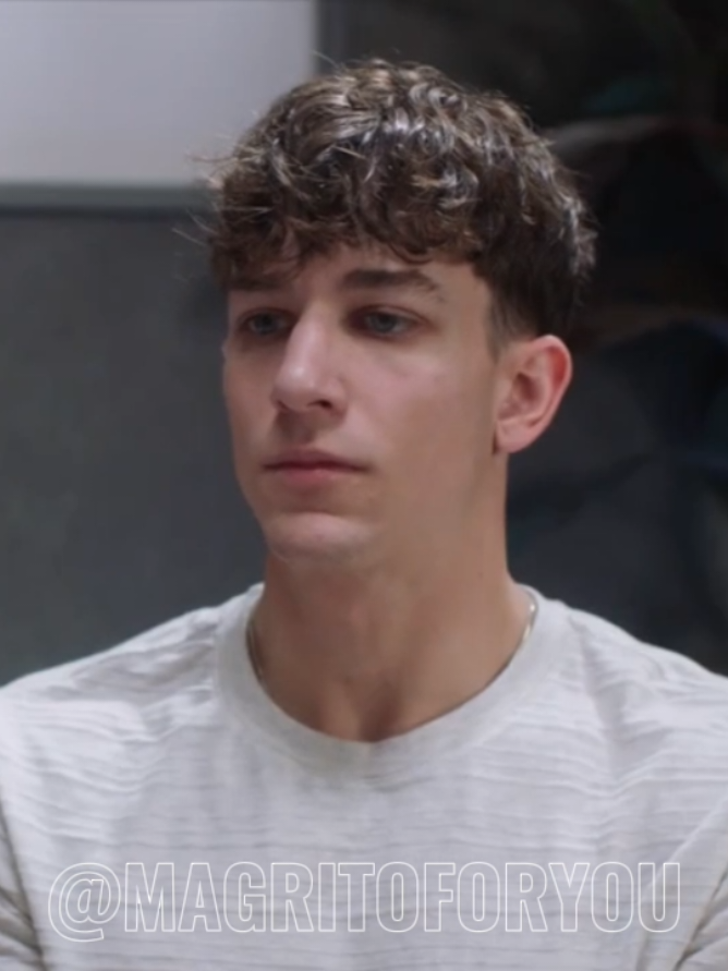 @𝗟𝗼𝘃𝗶𝘁𝗼
