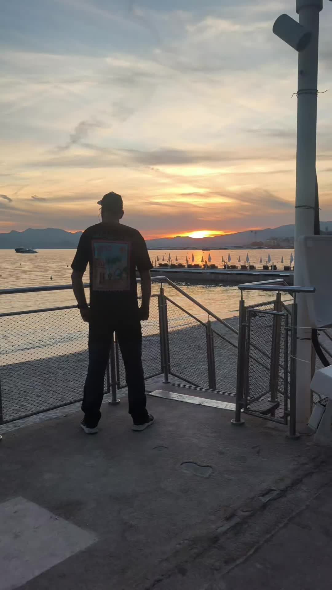 @LATEKO💛🖤🌍💚♥️ l'original