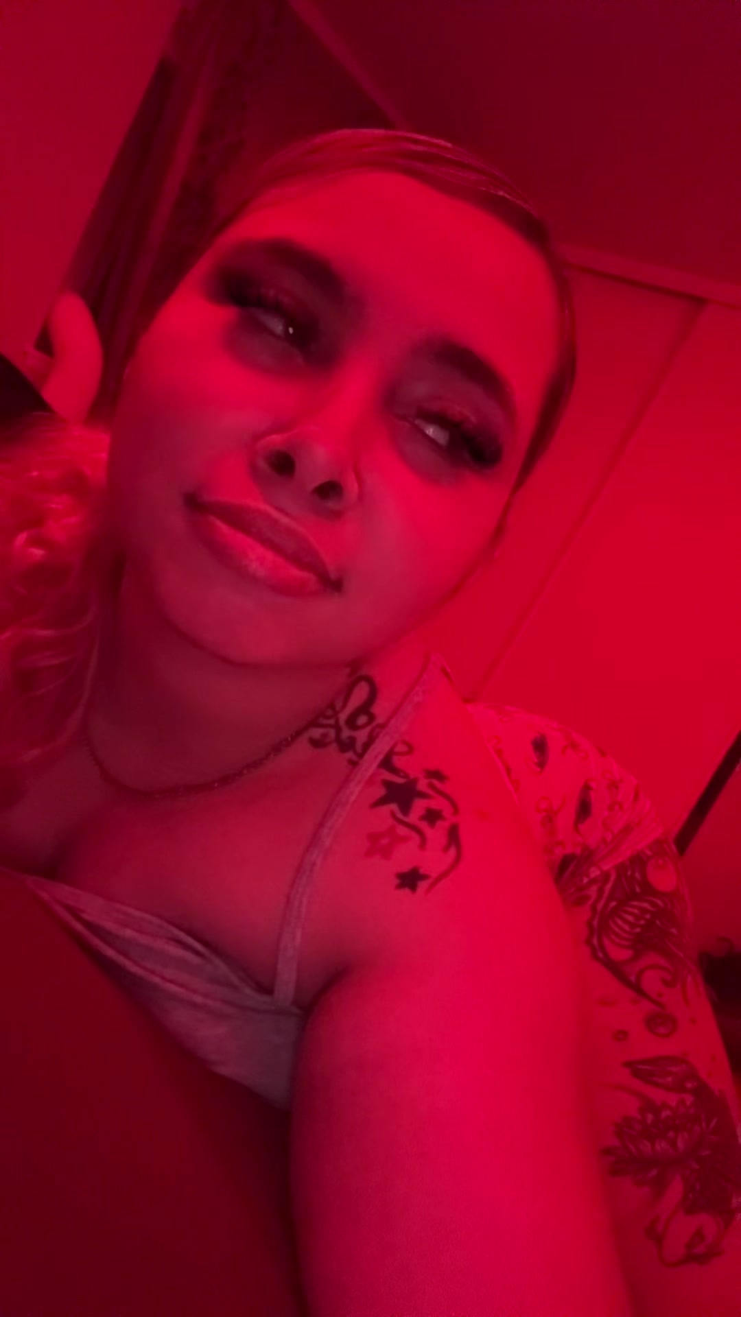 @Neeneecruz