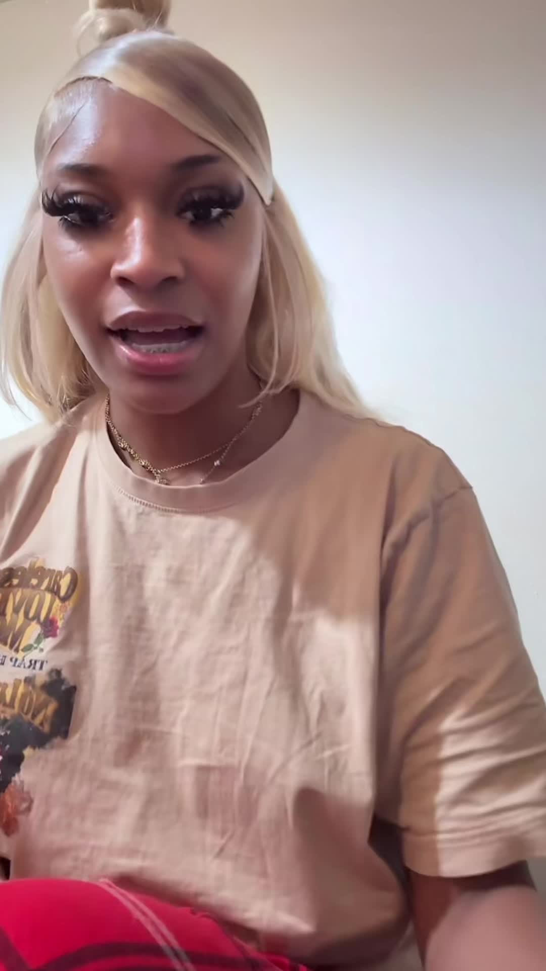@UniversalGossip