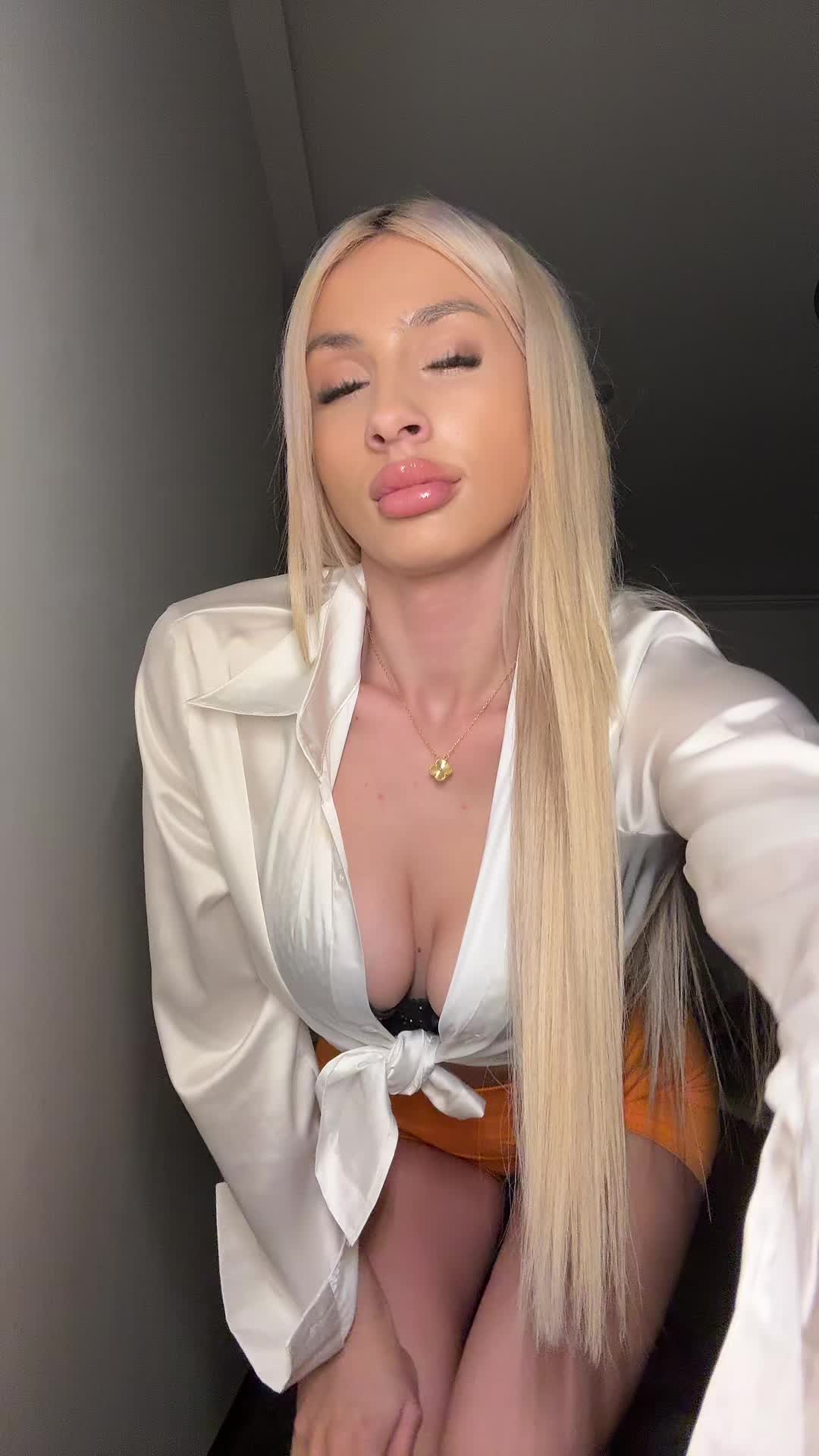 @Vazzzle