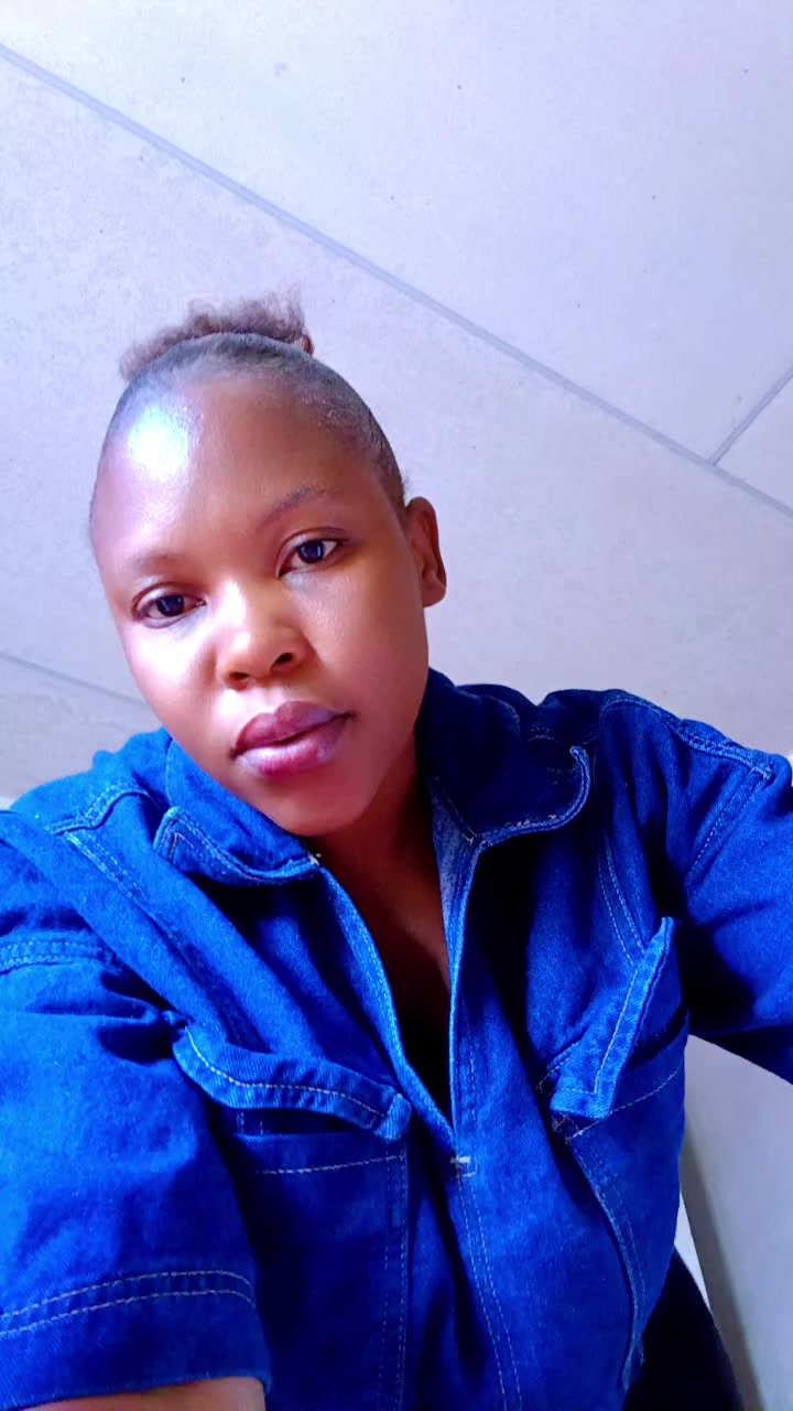 @Nikiwe.