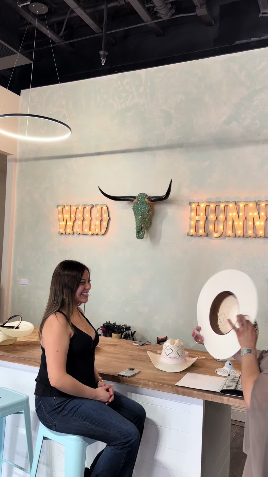 @WildhunnieCo