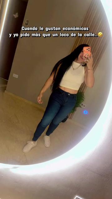 @María