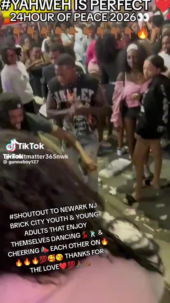 @STOP #POLICEBRUTALITY N NEWARK