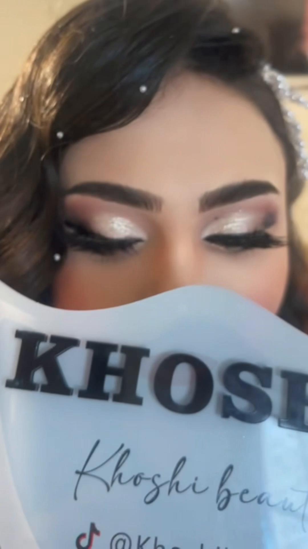 @Khoshi