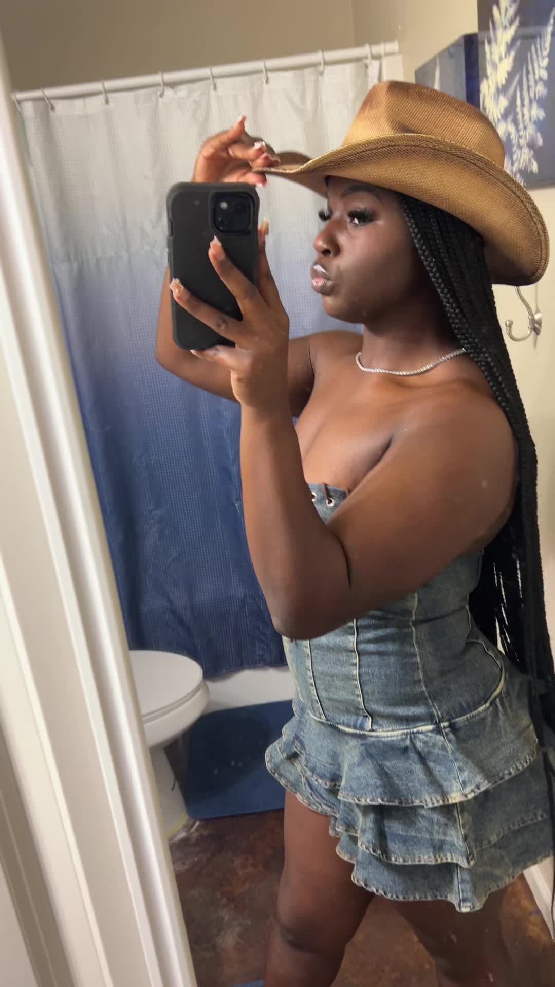 @🫶🏾