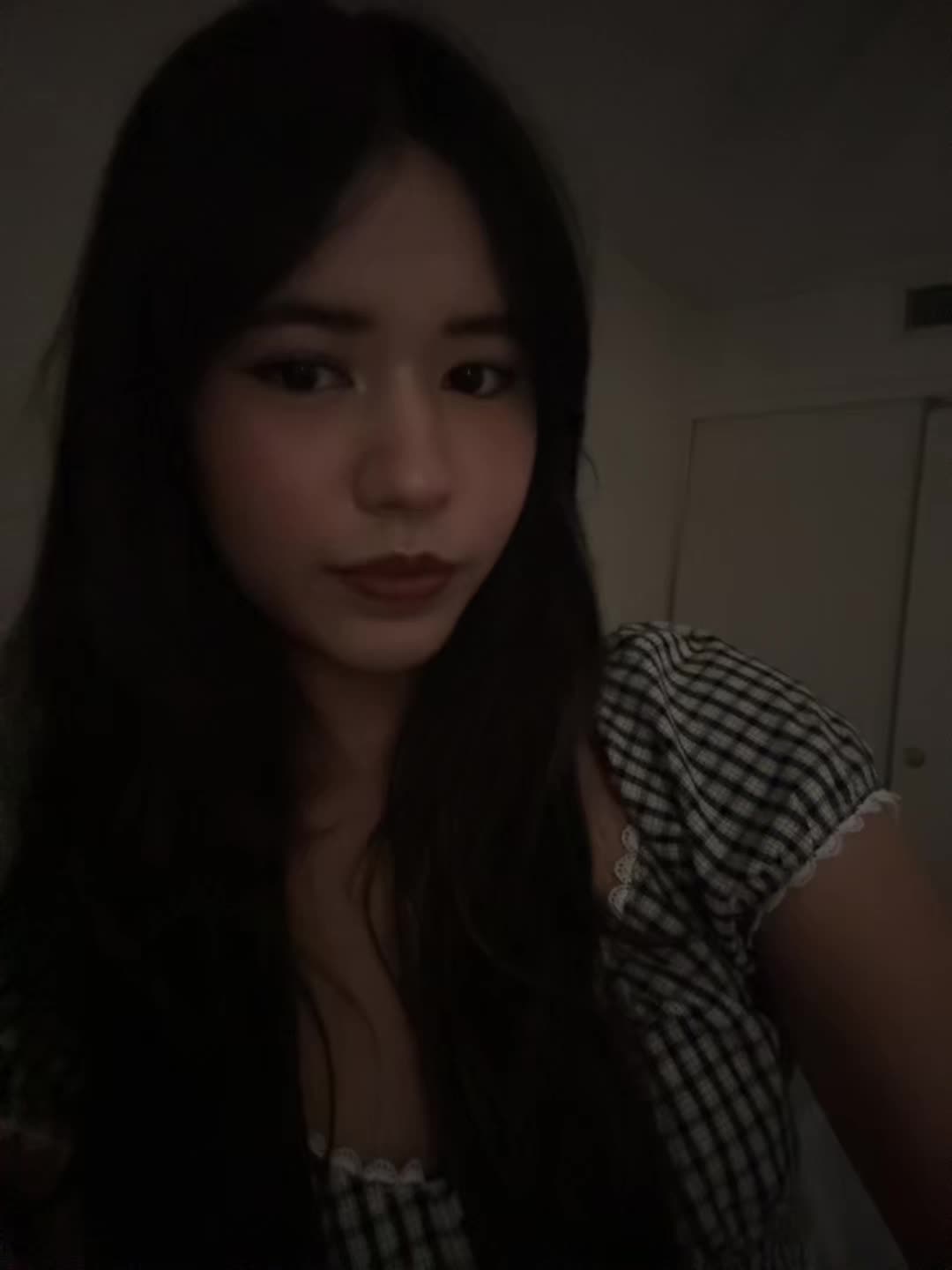 @anahiii
