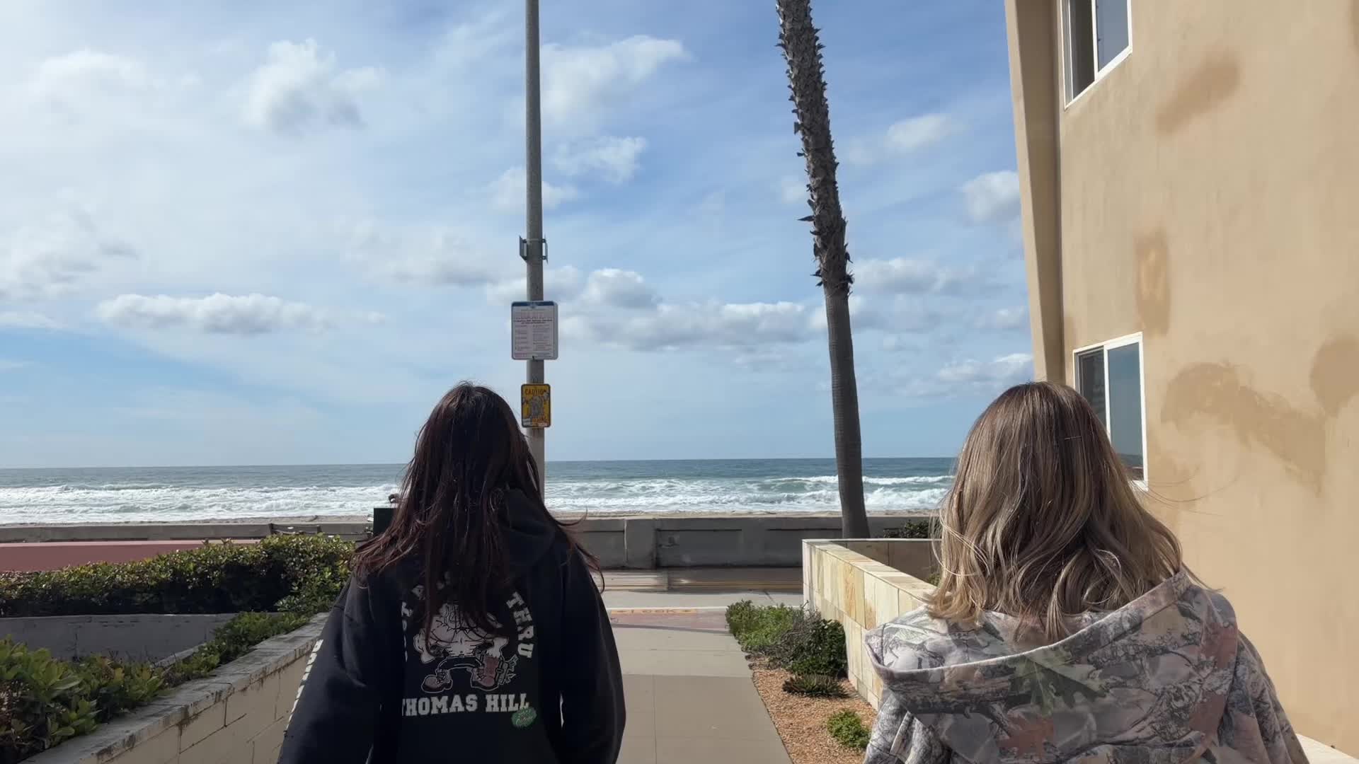 @Ella