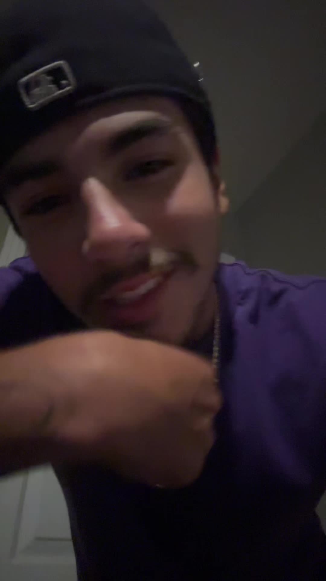 @Prettyboy_chong1