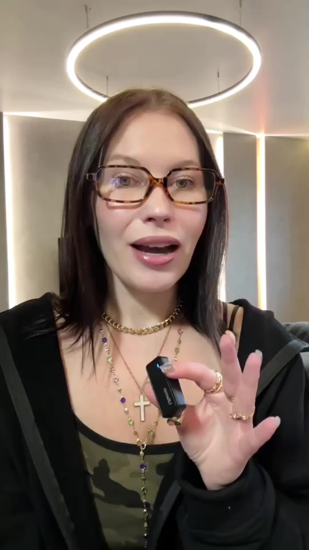 @Пятно Клоуз