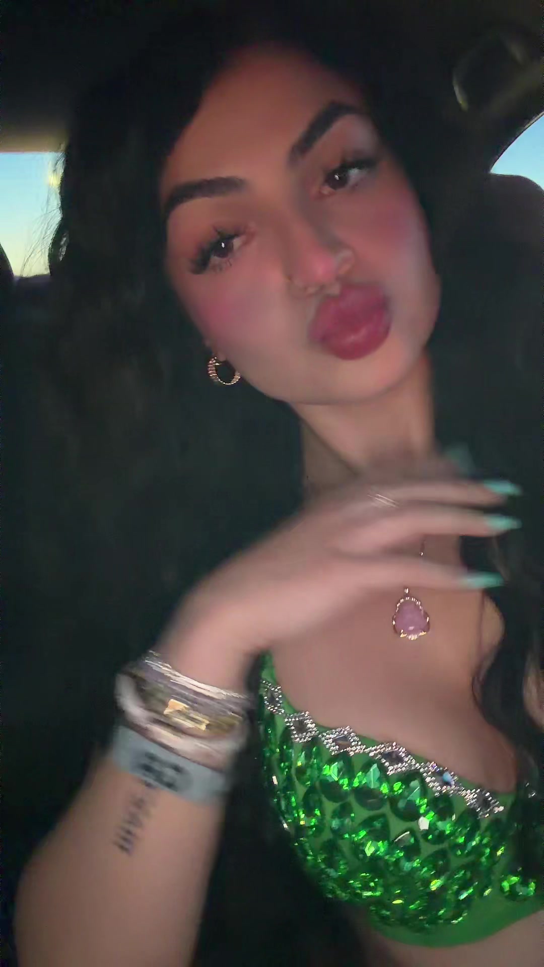 @𝒜 ᥫ᭡