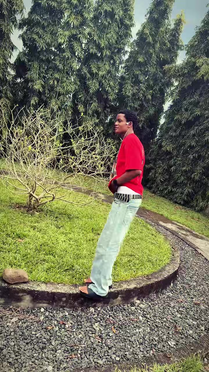 @🍃míłłï🌴bòï☠️