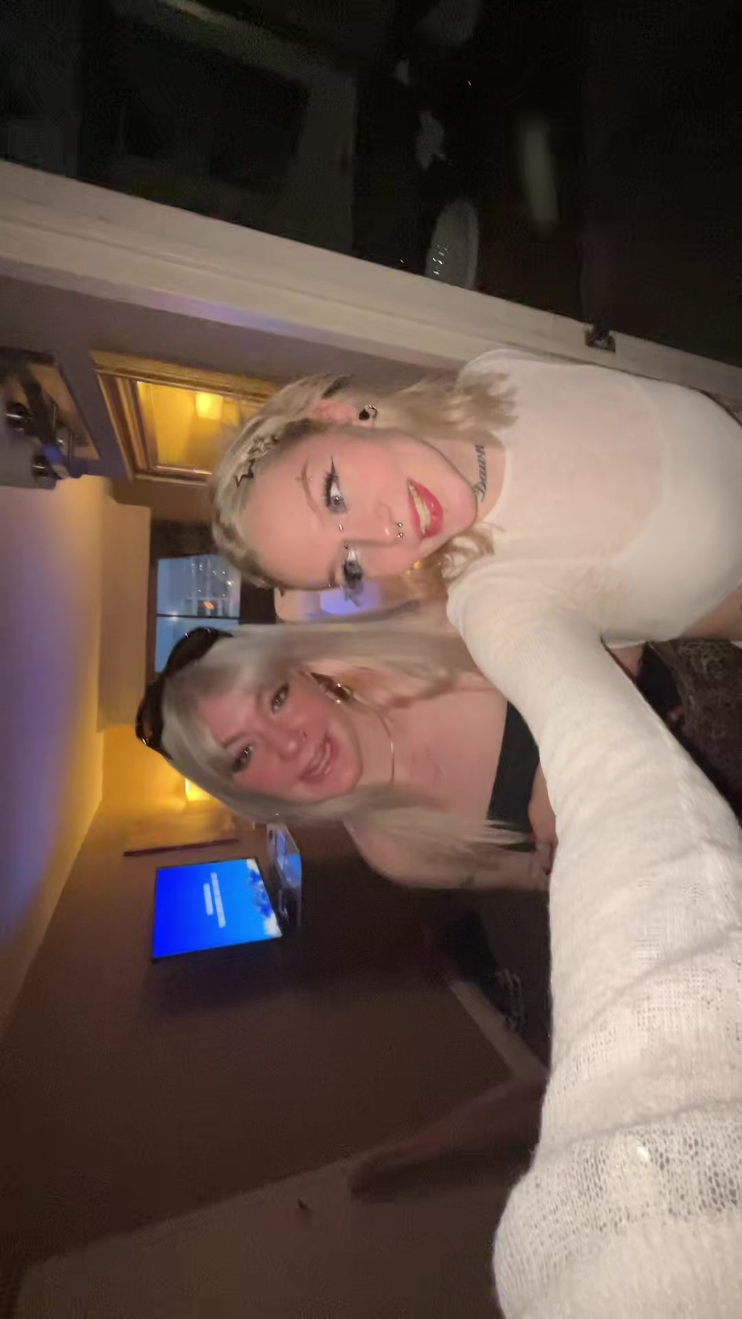 @z!