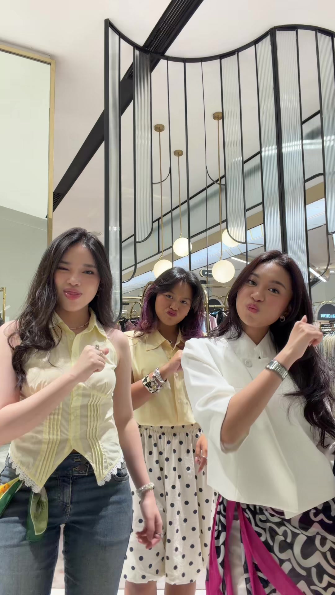 @Zara Leola