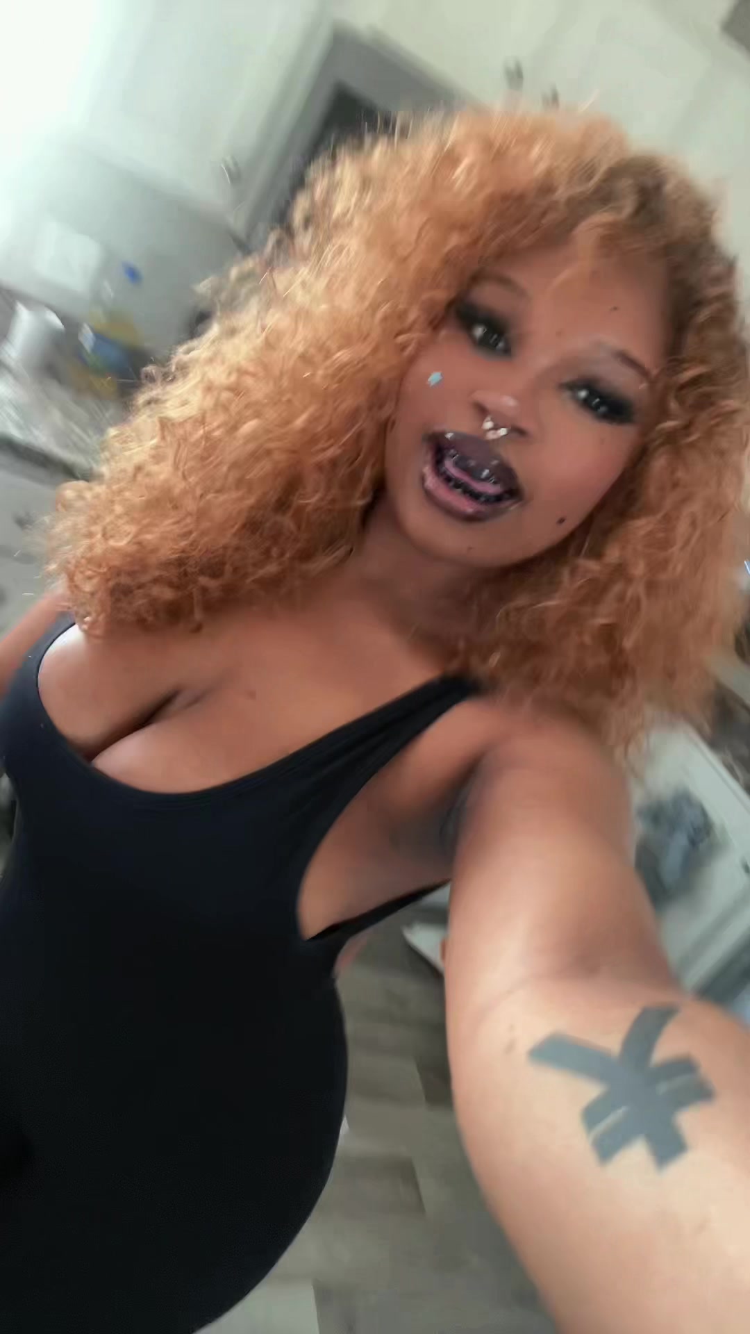 @gaptoothv4mp ♡
