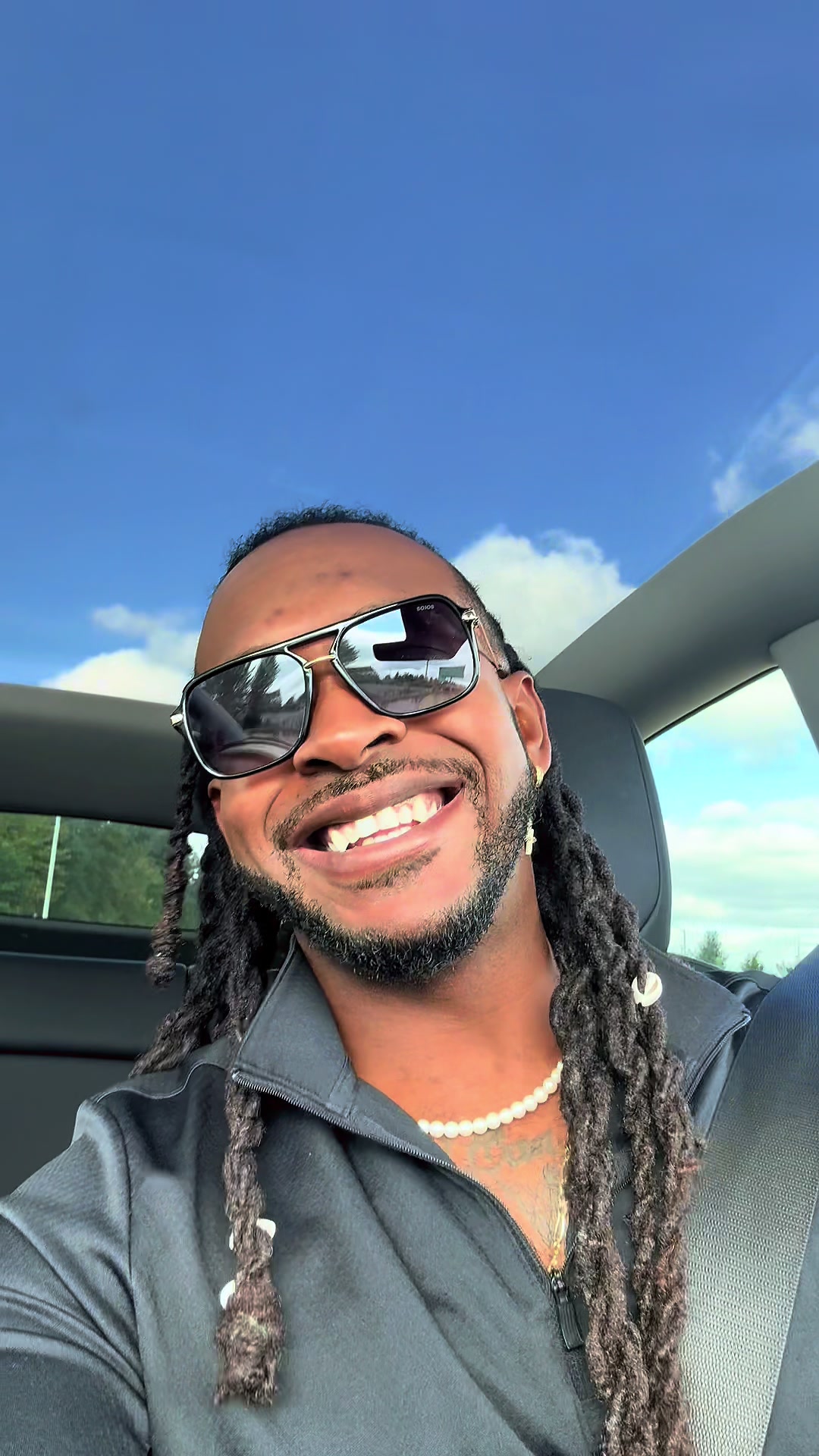 @L3viticuss