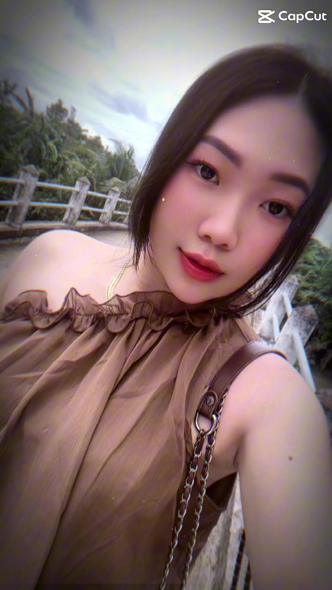 @Bé bán cơm gà 🍗