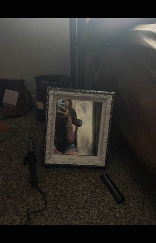 @unknown.61633