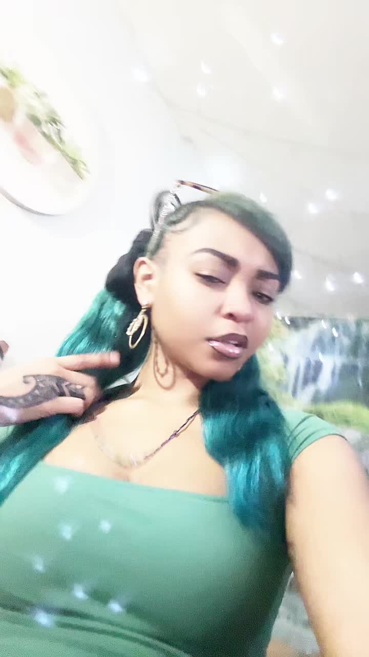 @PRETTY _GIRL_LOCA3🌟🎤