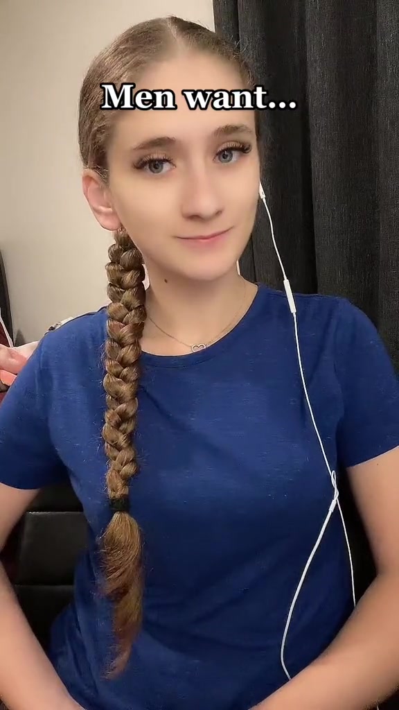 @Missphoebev