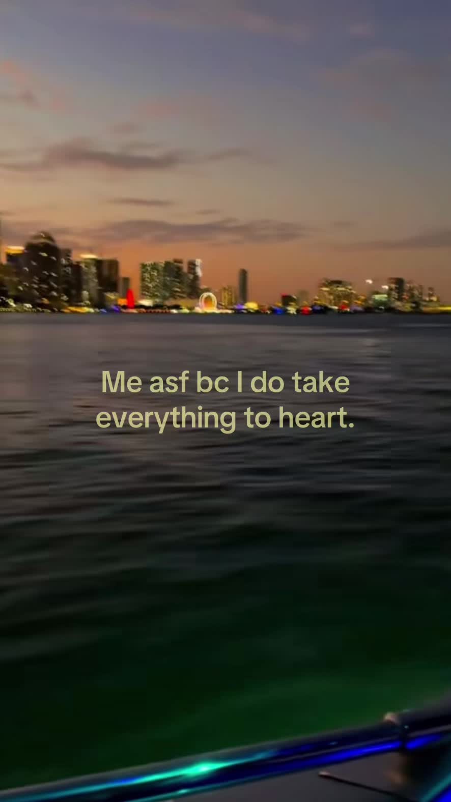 @⃟