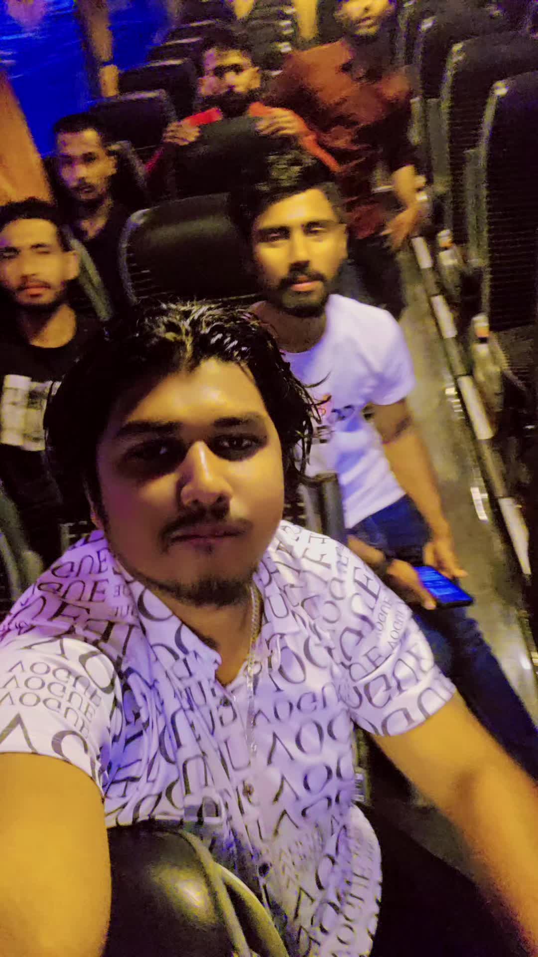 @👑🇶🇦Fizz Khan🇧🇩