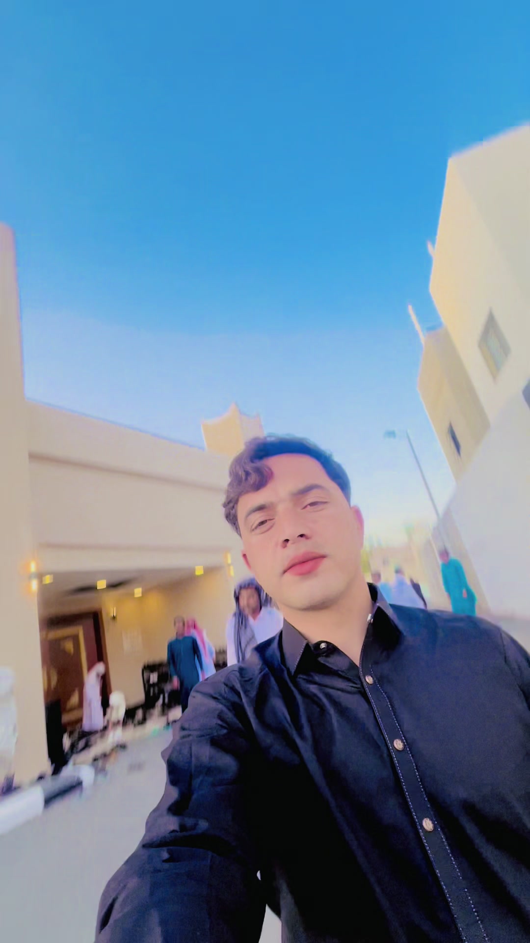 @Alx Zada Vlogs