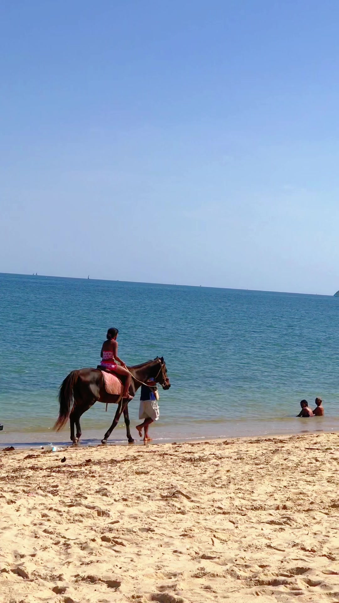 @Gasy TravelLover