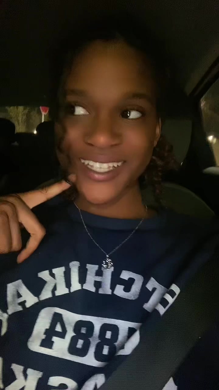 @LariahDeanne