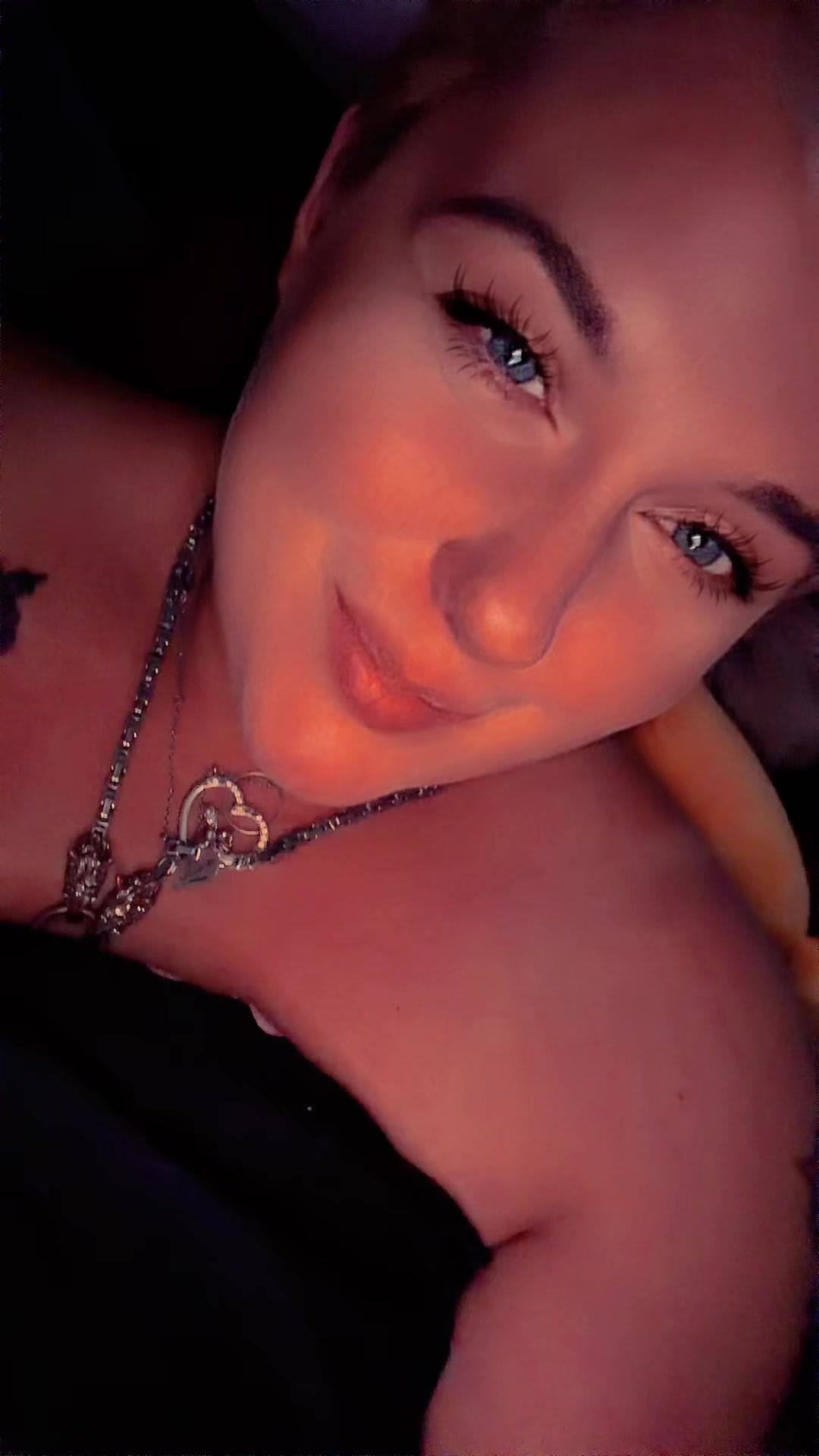 @Carmen♥️😈~FoxiUndCarmen4live~