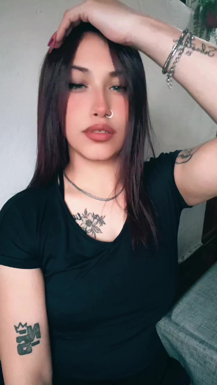 @Luuu👑