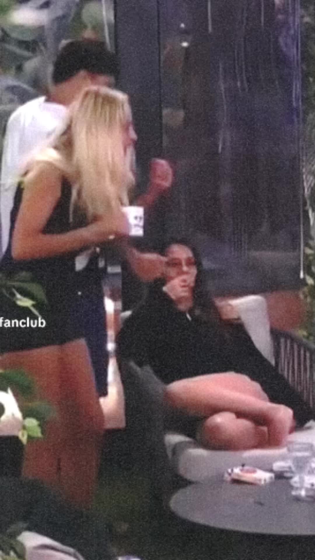 @🖤