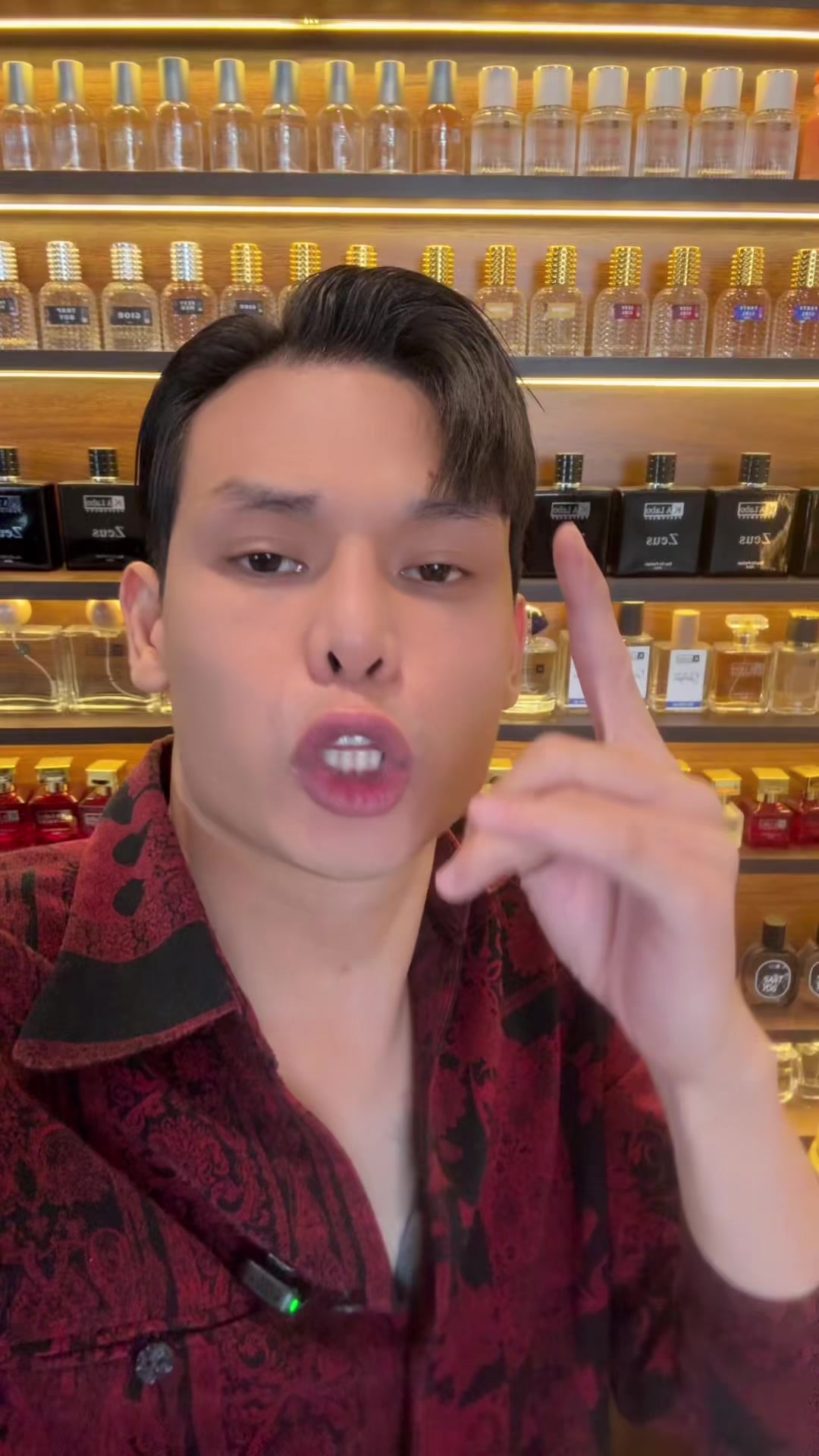 @Ưng Th&aacute;i